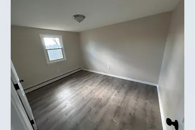 31 Joyce St #6, Webster, MA 01570 - Photo 5