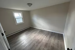 31 Joyce St, Webster, MA 01570 - Photo 5