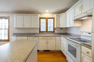 161 Wild Flower Cir, Westfield, MA 01085 - Photo 13