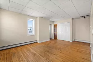 105 W Fourth St, Boston, MA 02127 - Photo 5