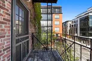 105 W Fourth St, Boston, MA 02127 - Photo 9