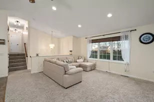 89 Jarvis Ave, Holyoke, MA 01040 - Photo 9