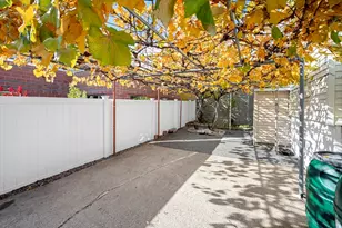 50 Temple St, Somerville, MA 02145 - Photo 37