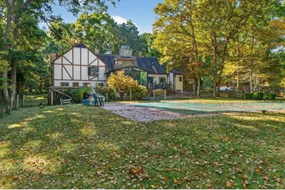 105 Rock Odundee Rd, Dartmouth, MA 02748 - Photo 5