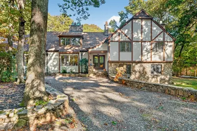 105 Rock Odundee Rd, Dartmouth, MA 02748 - Photo 3