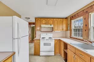 2 Freeman Ave, Sandwich, MA 02563 - Photo 11