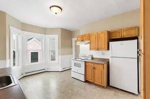 14 Mt Pleasant Pl, Lynn, MA 01902 - Photo 11