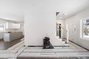 42 Christian St, Lowell, MA 01850 - Photo 3