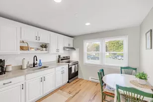 22 Beacon Ave, Newburyport, MA 01950 - Photo 1