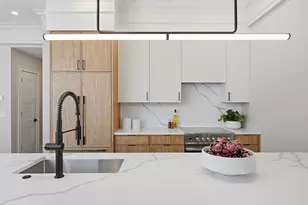 61 Hall St, Waltham, MA 02453 - Photo 9