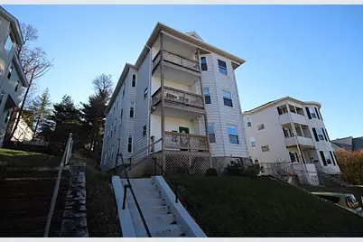 82 Green Hill Pkwy, Worcester, MA 01605 - Photo 1