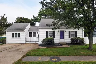 376 Pleasant St, Weymouth, MA 02190 - Photo 27