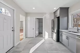 1297 Pleasant St, Weymouth, MA 02189 - Photo 5