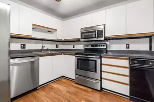3920 Mystic Valley Pkwy, Medford, MA 02155 - Photo 5