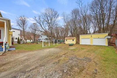 34 Goodrich St, North Adams, MA 01247 - Photo 37