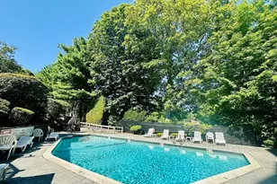 100 Ledgewood Dr, Stoneham, MA 02180 - Photo 23
