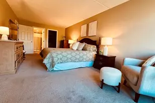 100 Ledgewood Dr, Stoneham, MA 02180 - Photo 9