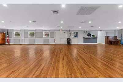 32 Dedham St, Dover, MA 02030 - Photo 3