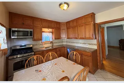 20 Oak Square Ave #2, Boston, MA 02135 - Photo 7