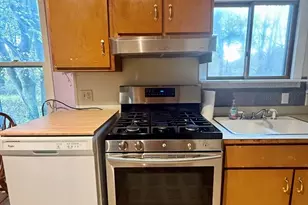 105 Dewolf St, New Bedford, MA 02740 - Photo 13