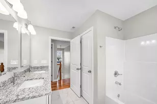 39 Wallace St, Springfield, MA 01119 - Photo 35