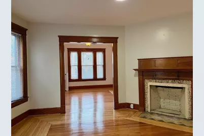 271-273 Pleasant St #271, Holyoke, MA 01040 - Photo 3