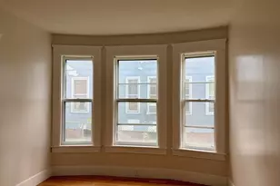 271-273 Pleasant St, Holyoke, MA 01040 - Photo 11