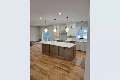 39 Tamarock Terrace, Stoneham, MA 02180 - Photo 5