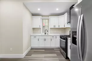 123 Bay St, Springfield, MA 01109 - Photo 9