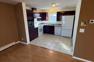 51 Forest St, Lawrence, MA 01841 - Photo 3