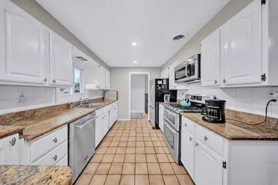 6 Woodward Rd, Framingham, MA 01701 - Photo 11