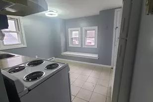 35 Broadsound Ave, Revere, MA 02151 - Photo 3