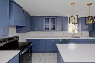 19 Church St, Agawam, MA 01001 - Photo 5