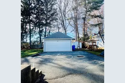 40 Peekskill Ave, Springfield, MA 01129 - Photo 27