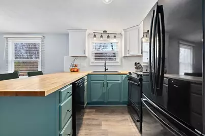 57 Glenwood St, North Andover, MA 01845 - Photo 7