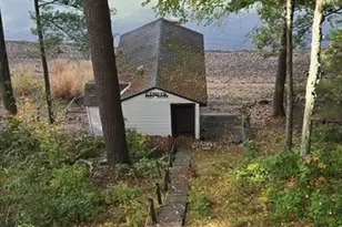 172 Stone Rd, East Brookfield, MA 01515 - Photo 23