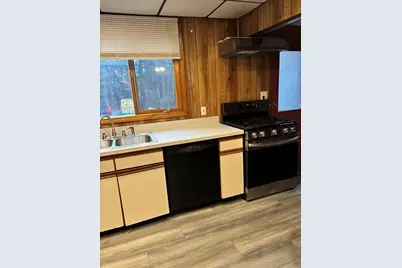 96 Summit St Unit 1 #1, Rockland, MA 02370 - Photo 3