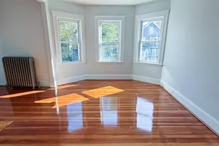 122 Florence St, Boston, MA 02131 - Photo 17