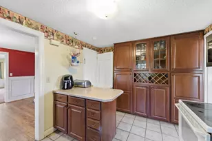 289 Morgan St, South Hadley, MA 01075 - Photo 11