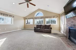 289 Morgan St, South Hadley, MA 01075 - Photo 15