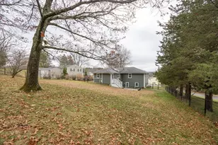 2 Skyline Dr, Franklin, MA 02038 - Photo 31