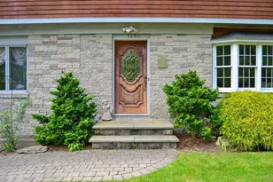 110 Mayflower Ridge Dr, Wareham, MA 02571 - Photo 3