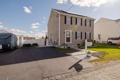 20 Reeves St, Fall River, MA 02721 - Photo 5