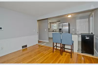 37 Middlebrook Dr, Springfield, MA 01129 - Photo 9