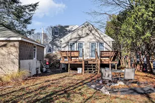 445 E Foster St, Melrose, MA 02176 - Photo 31