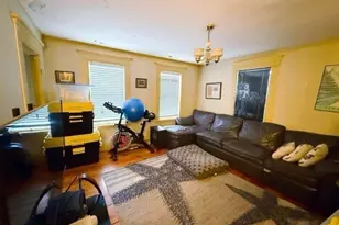 118 Elm St, Amesbury, MA 01913 - Photo 5