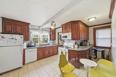 37 Albion St, Methuen, MA 01844 - Photo 3