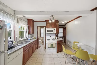 37 Albion St, Methuen, MA 01844 - Photo 5