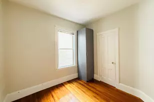 35 Kingston St, Somerville, MA 02144 - Photo 7