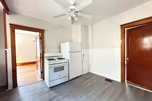 35 Kingston St, Somerville, MA 02144 - Photo 3